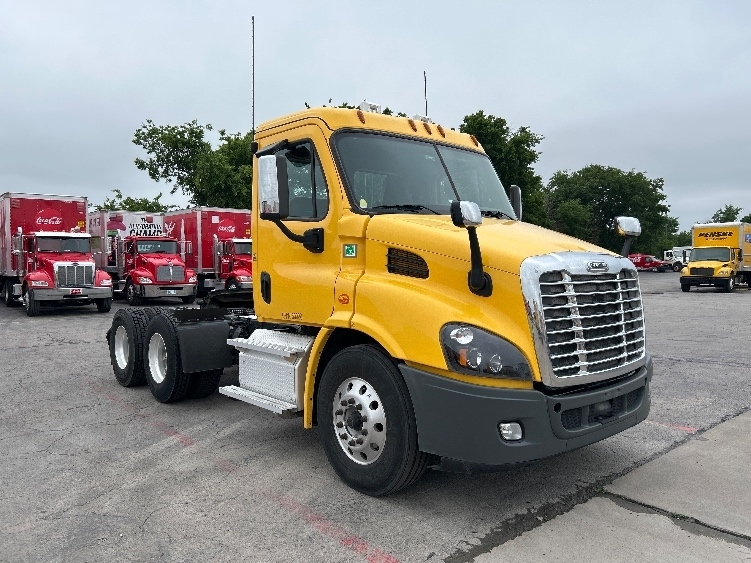 2020 FREIGHTLINER CASCADIA 113 in Tulsa, OK