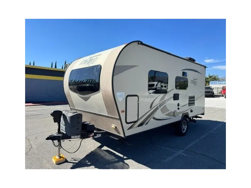 2018 FOREST RIVER ROCKWOOD MINI LITE 1905