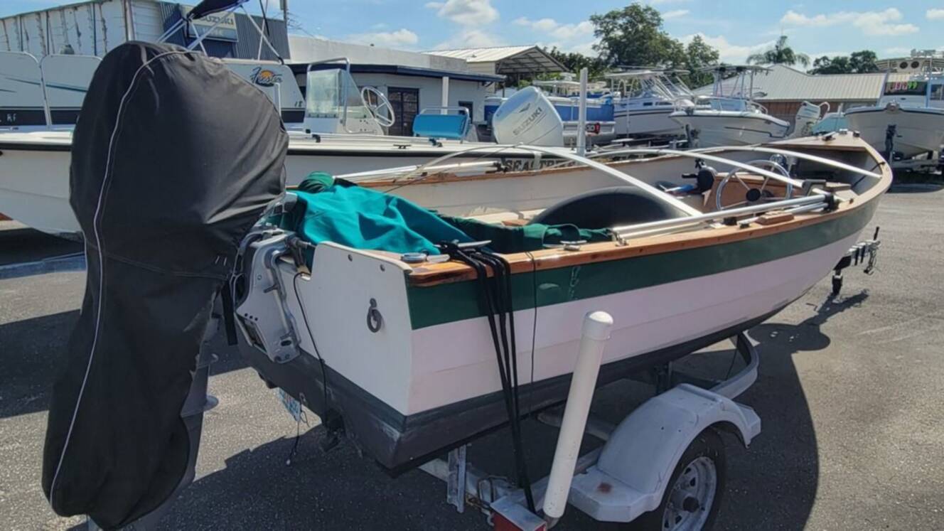 A photo of this 2011 Stur-Dee Boat Co Amesbury 16
