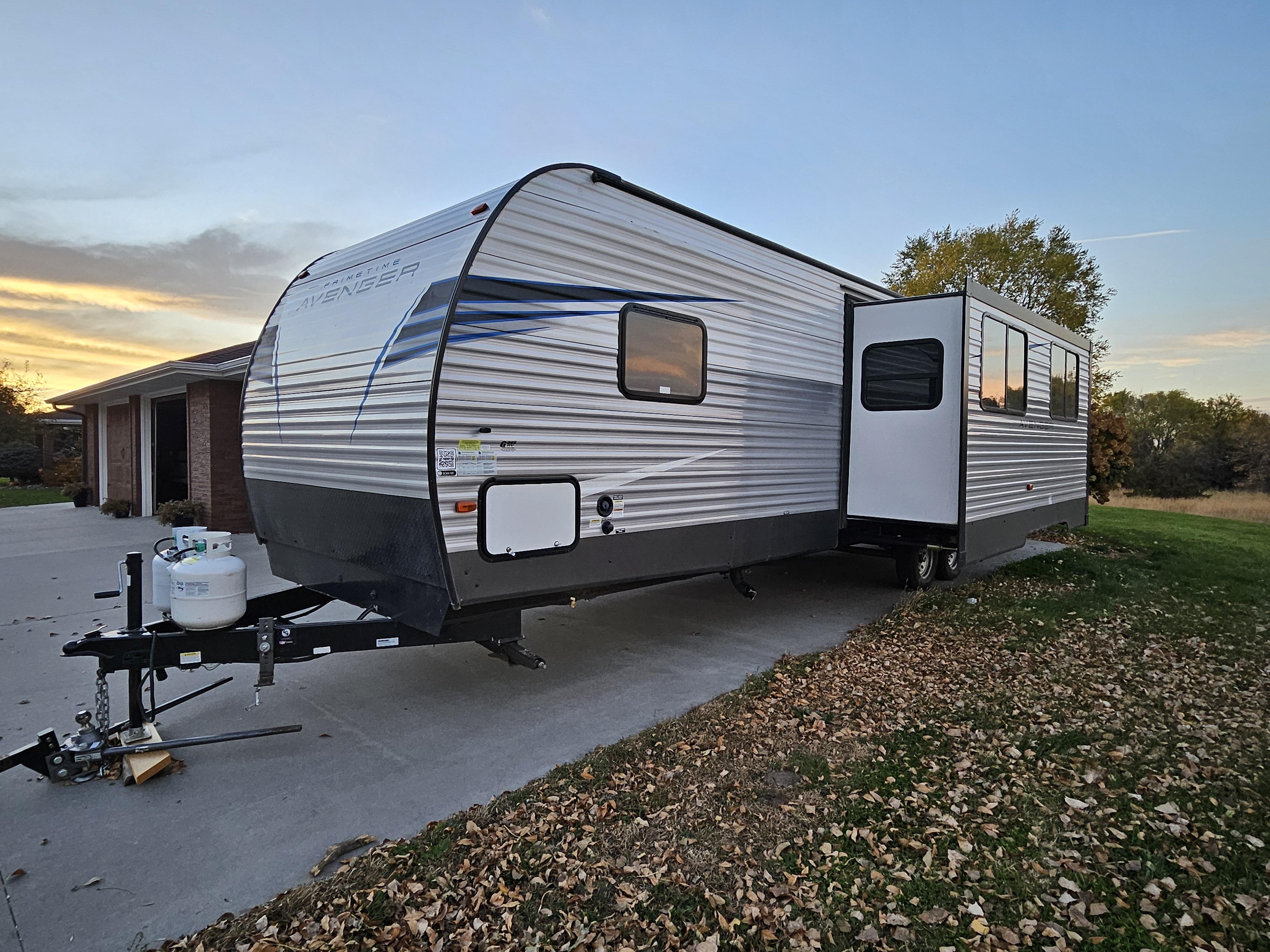 2021 Forest River AVENGER 29RBS RV
