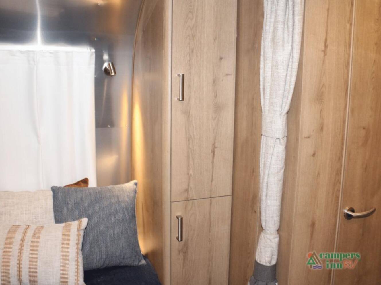 A photo of this 2026 Airstream Trade Wind 25FBQ