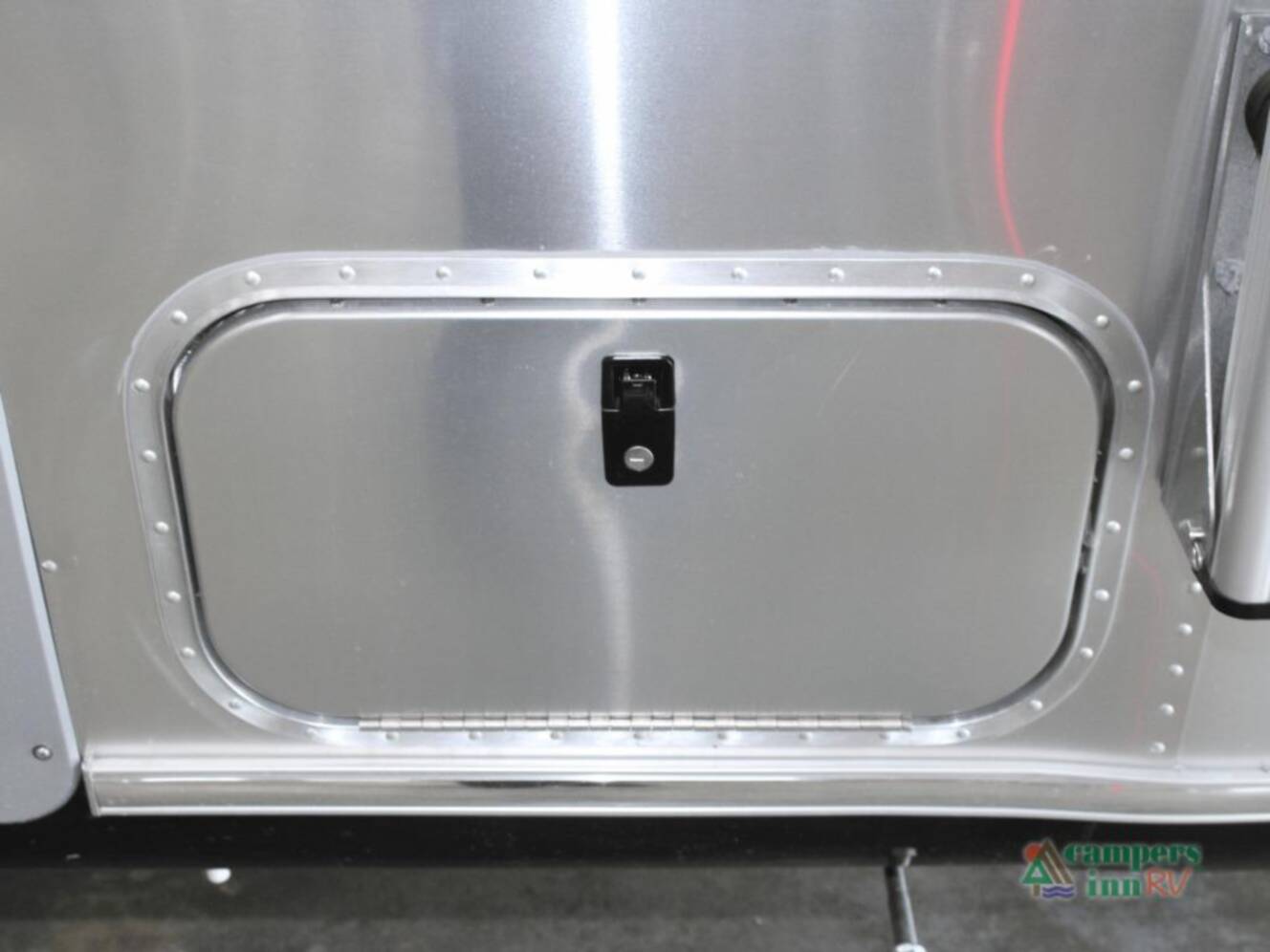A photo of this 2026 Airstream Globetrotter 25FBT
