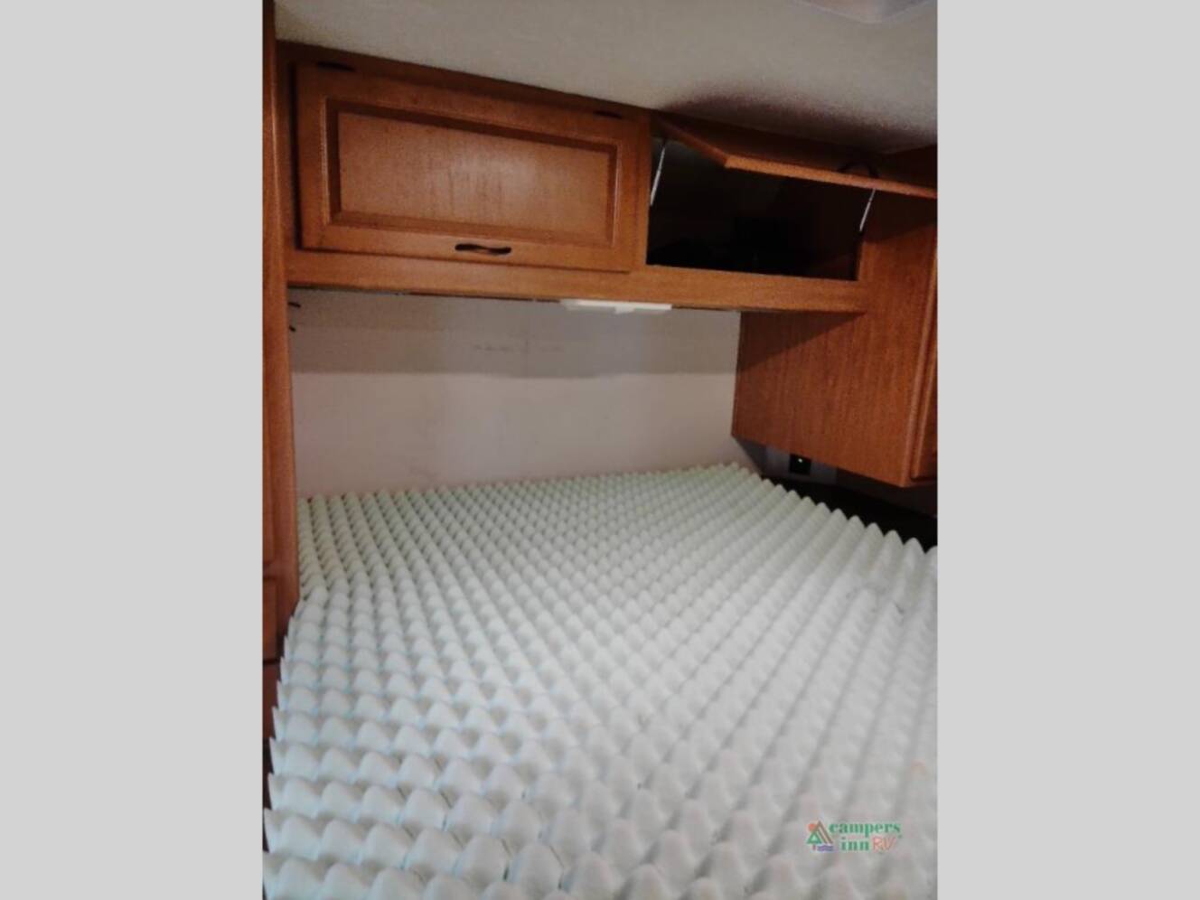 A photo of this 2016 Thor Motor Coach Majestic M-28A