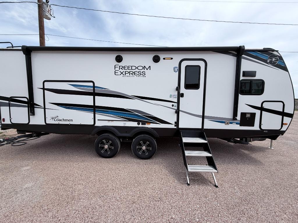 2024 Coachmen Rv Freedom Express Ultra Lite 259FKDS in breckenridge TX