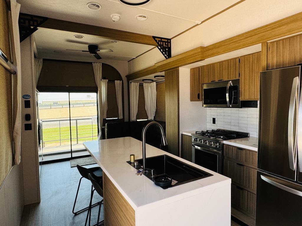 2025 Forest River Rv Wildwood Grand Lodge 42VERANDA in slaton TX