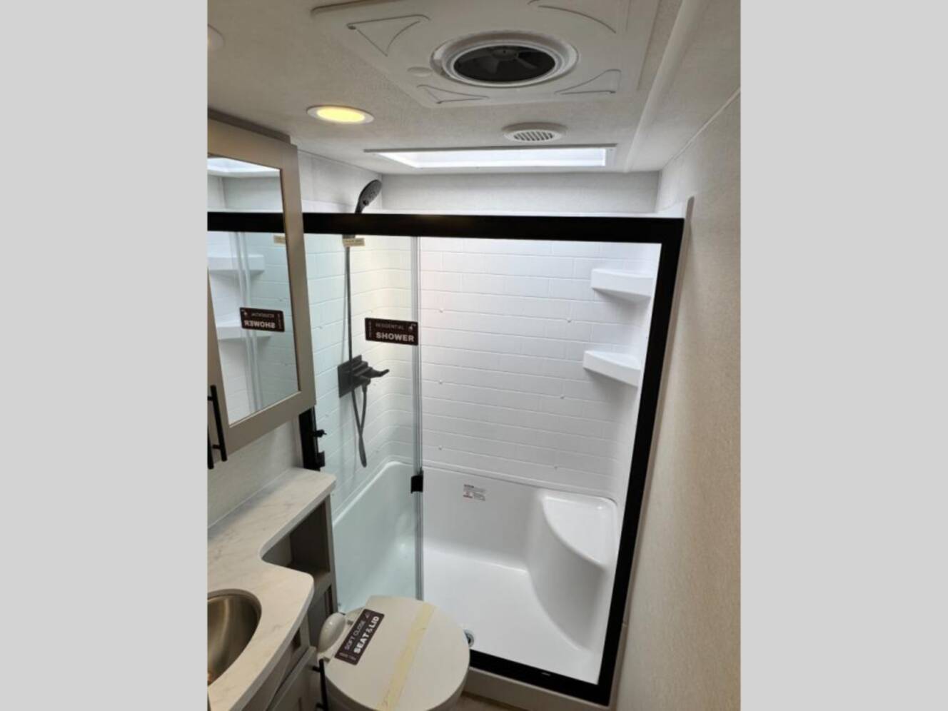 A photo of this 2026 Alliance Rv Valor All-Access 35A14