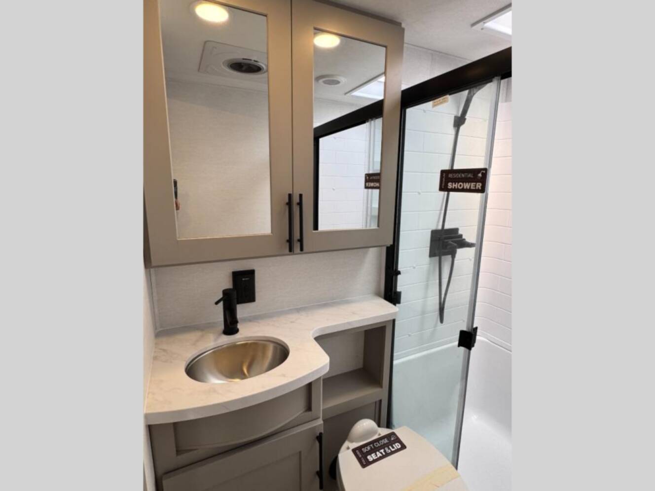A photo of this 2026 Alliance Rv Valor All-Access 35A14