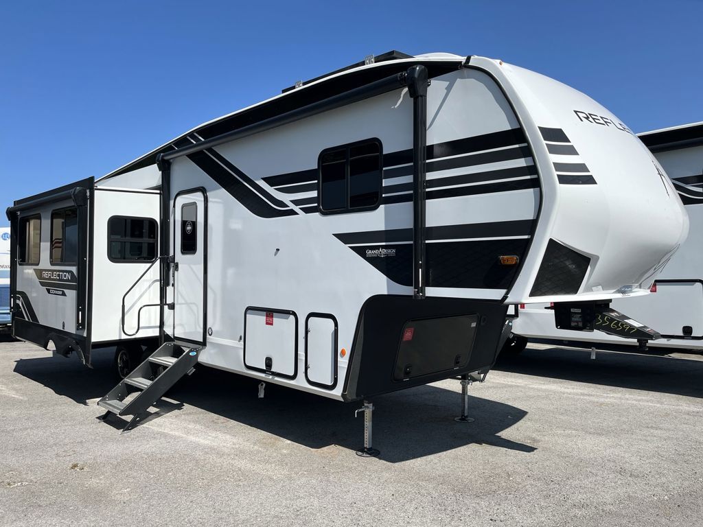 2027 Grand Design Reflection 100 Series 29RL in north tonawanda NY