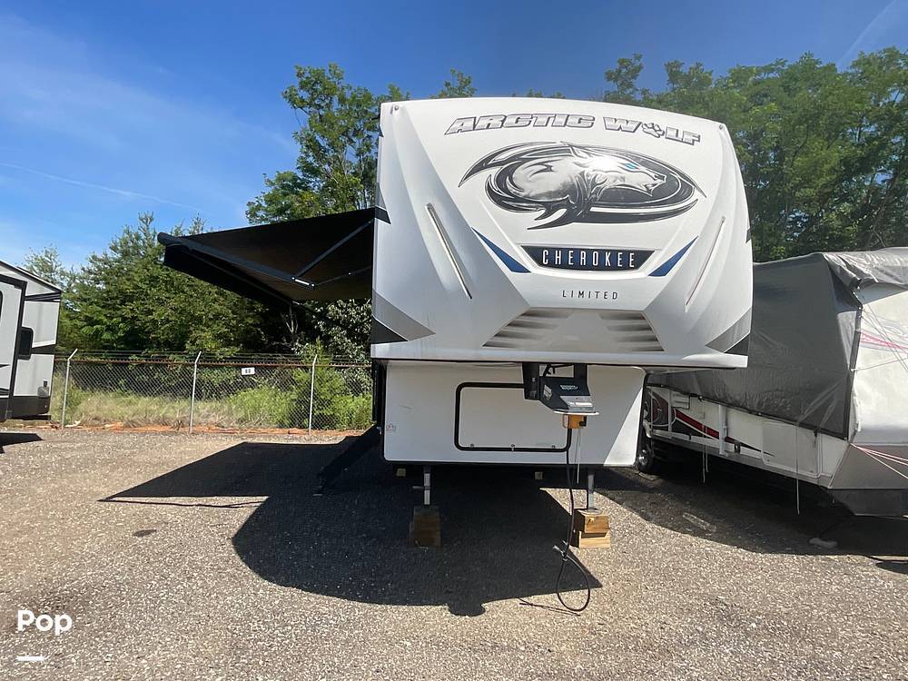 2022 Cherokee Arctic Wolf 287BH in taylors SC