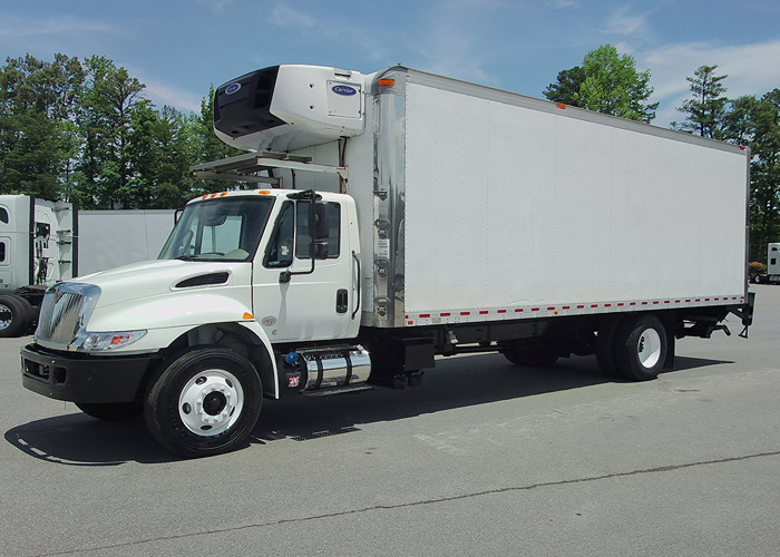 2019 INTERNATIONAL DURASTAR 4300 in Charlotte, NC