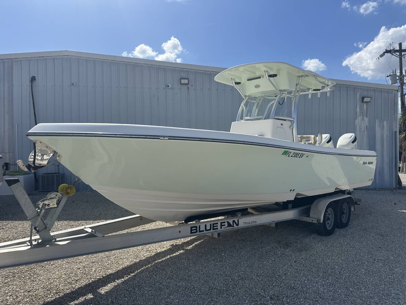 A photo of this 2021 Sea Born LX26 CENTER CONSOLE LE XLT