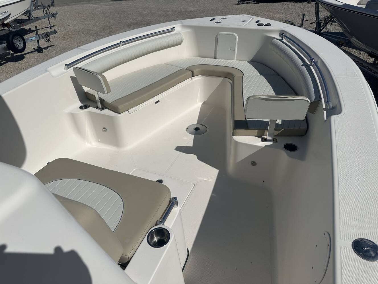 A photo of this 2021 Sea Born LX26 CENTER CONSOLE LE XLT