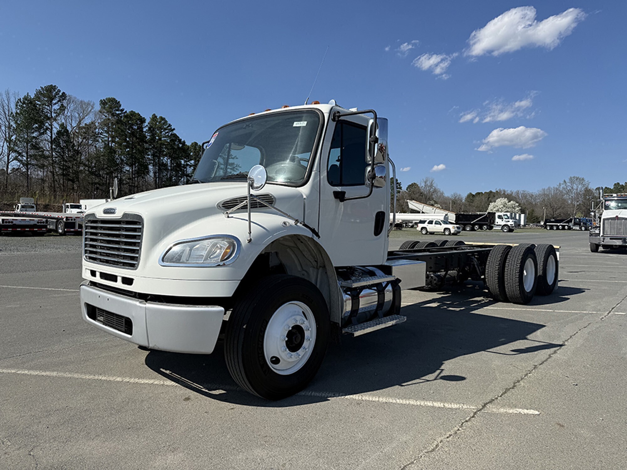 2016 FREIGHTLINER BUSINESS CLASS M2 106 in Weyers Cave, VA
