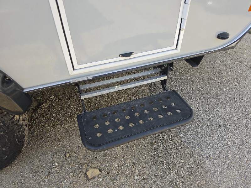 2022 NUCAMP T@B 320 CS BD
