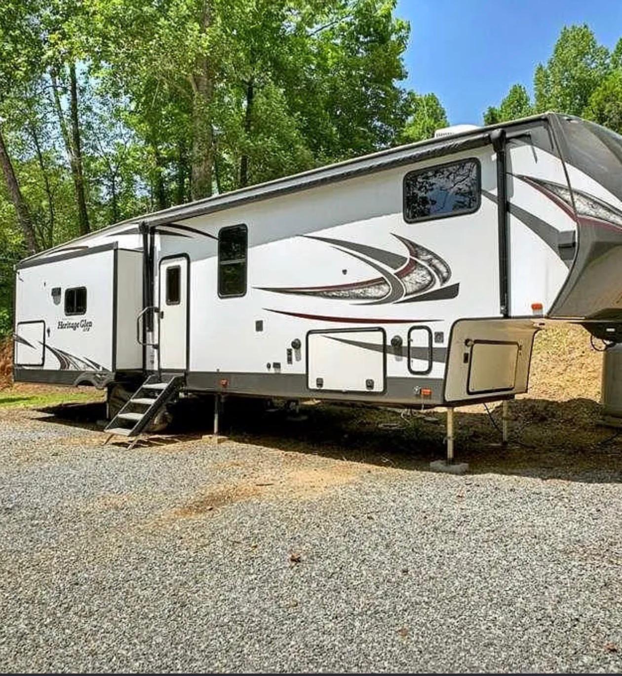 2018 Forest River HERITAGE GLEN ELITE 376FAM RV