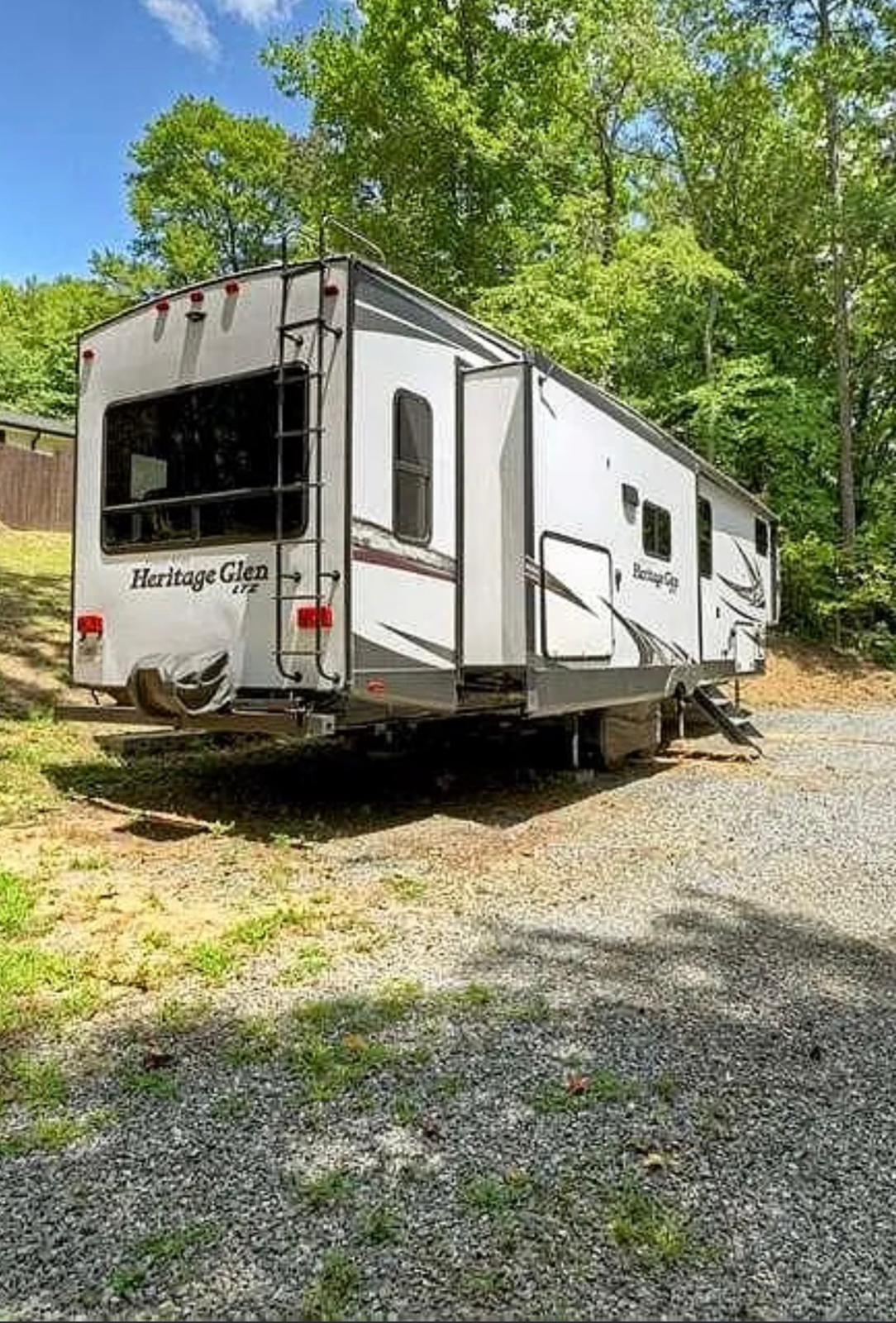 2018 Forest River HERITAGE GLEN ELITE 376FAM in blairsville GA