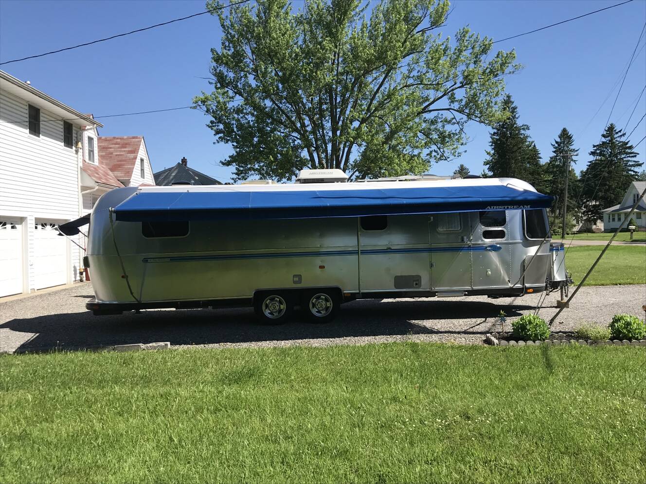 A photo of this 2000 Airstream EXCELLA 30
