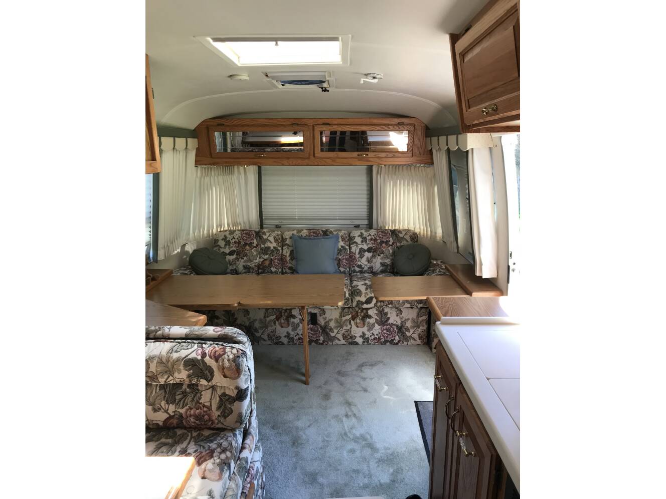 A photo of this 2000 Airstream EXCELLA 30
