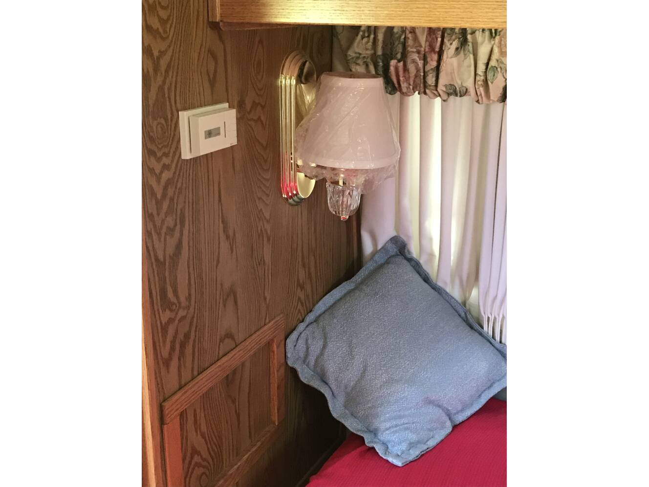 A photo of this 2000 Airstream EXCELLA 30