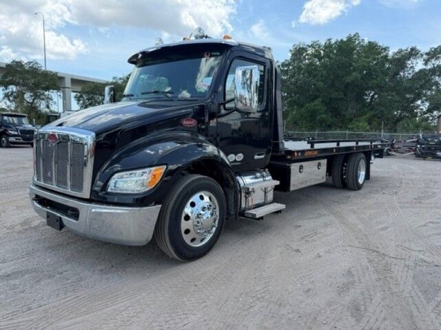 2027 PETERBILT 536 in Miami, FL