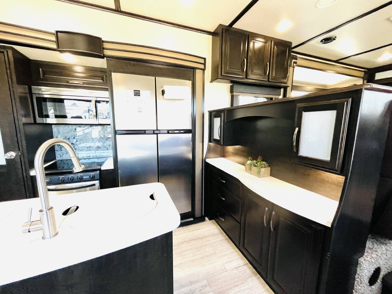 A photo of this 2018 Grand Design MOMENTUM 376TH