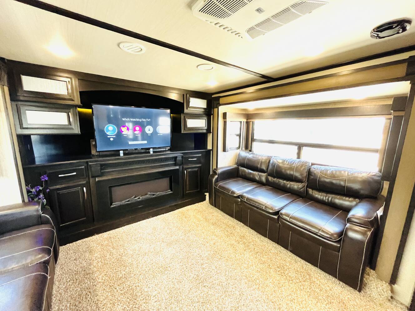A photo of this 2018 Grand Design MOMENTUM 376TH