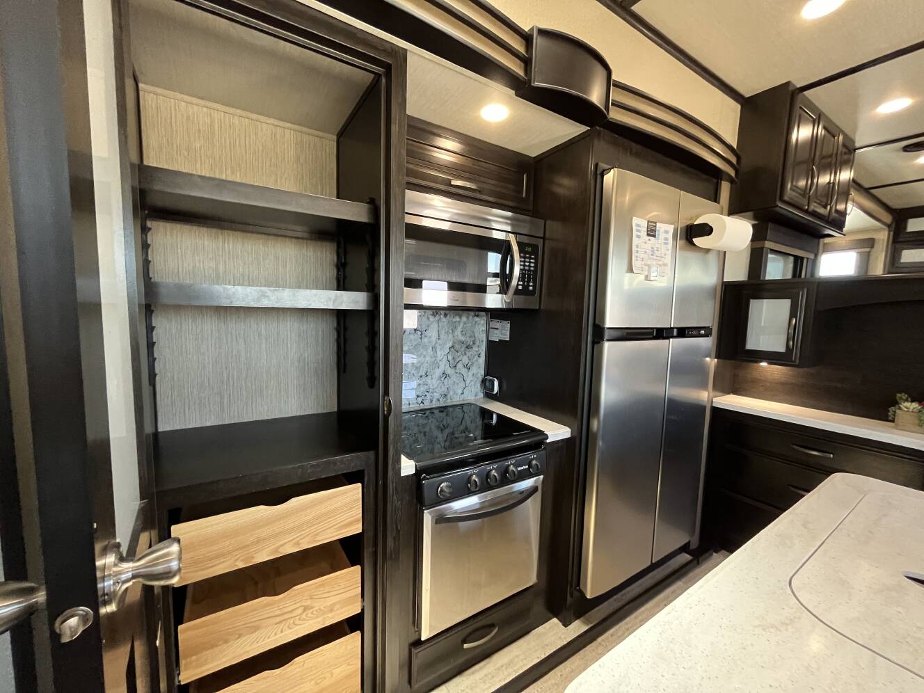 A photo of this 2018 Grand Design MOMENTUM 376TH