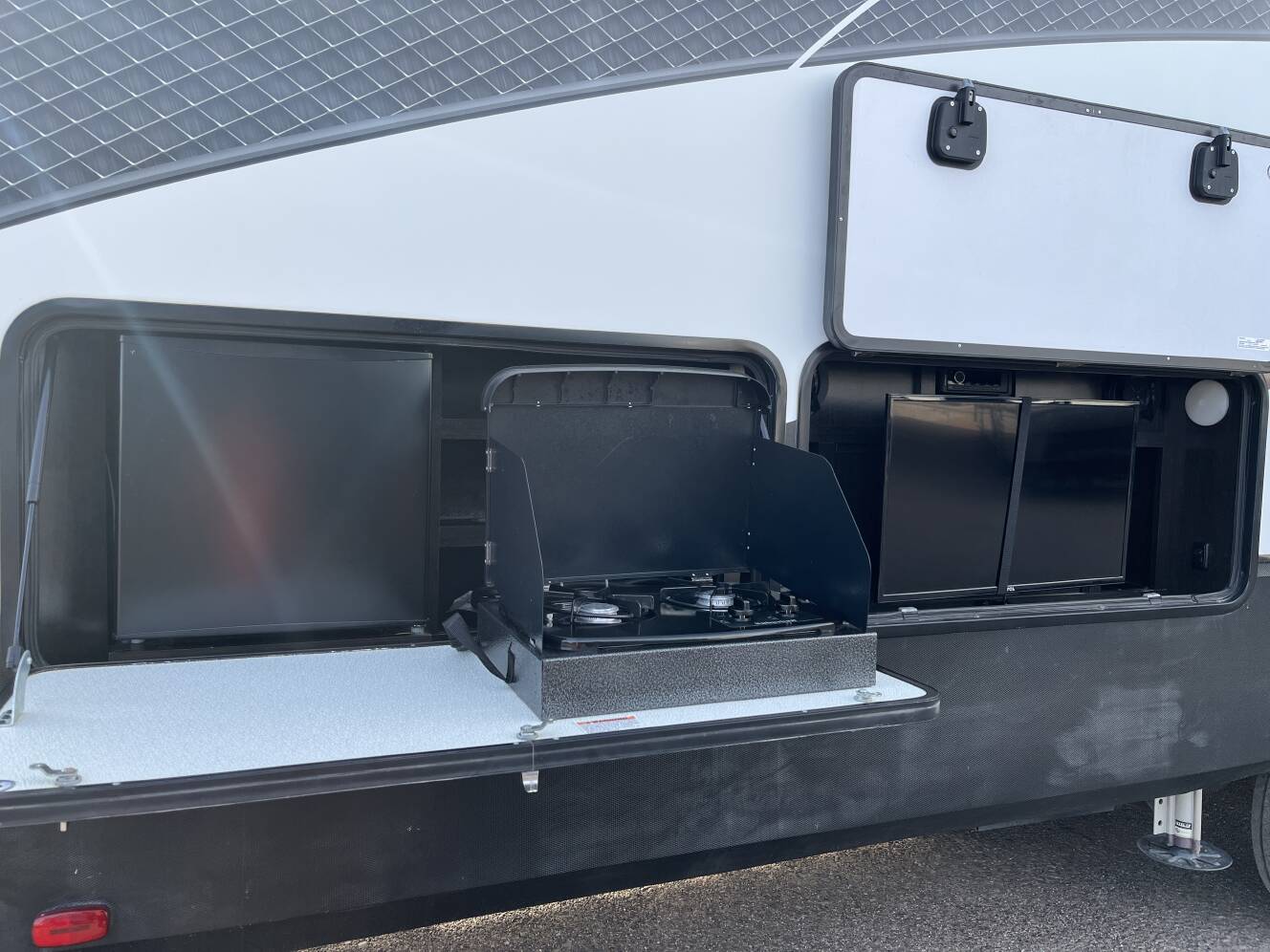 A photo of this 2018 Grand Design MOMENTUM 376TH