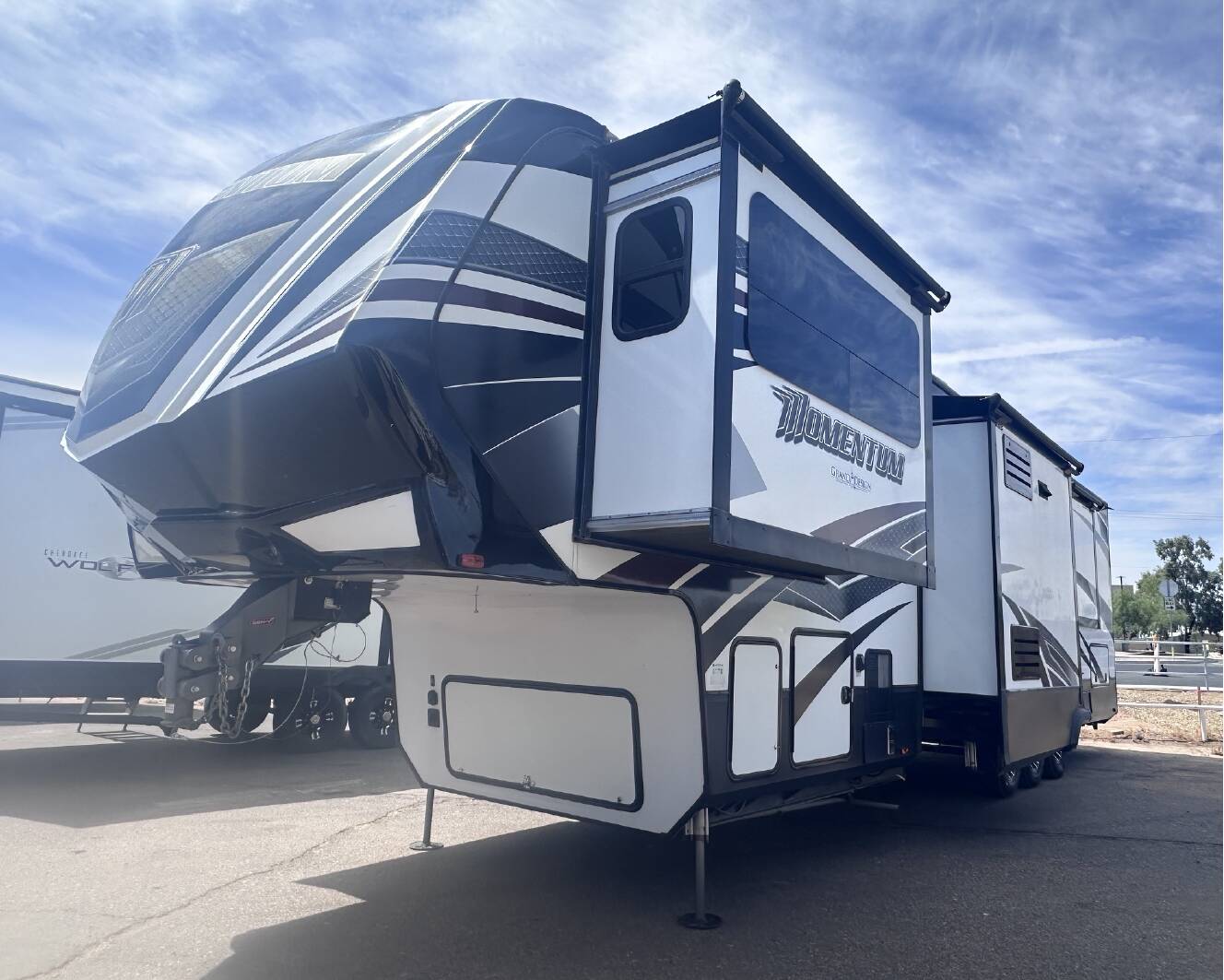 A photo of this 2018 Grand Design MOMENTUM 376TH