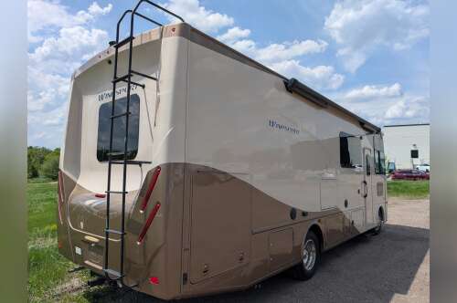 2017 Thor Motor Coach WINDSPORT 29M in fergus falls MN