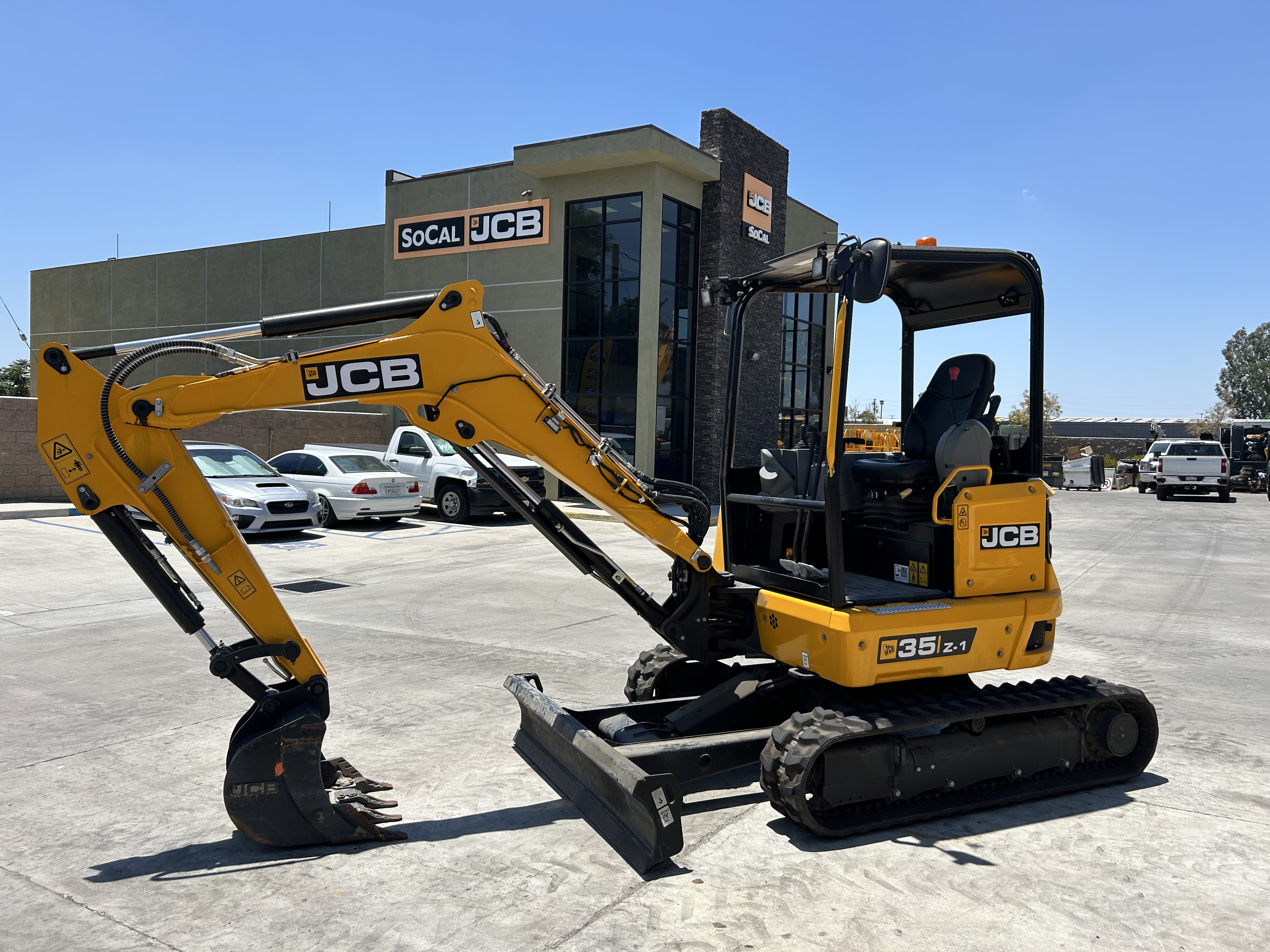 2025 JCB 35z in Fontana, CA