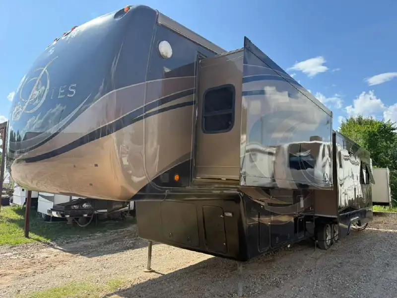 2014 DRV MOBILE SUITES 38RESB3