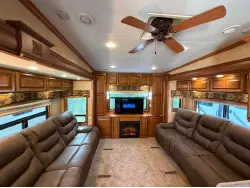 2014 DRV MOBILE SUITES 38RESB3
