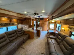 2014 DRV MOBILE SUITES 38RESB3