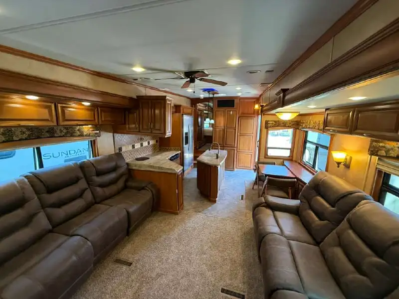 2014 DRV MOBILE SUITES 38RESB3