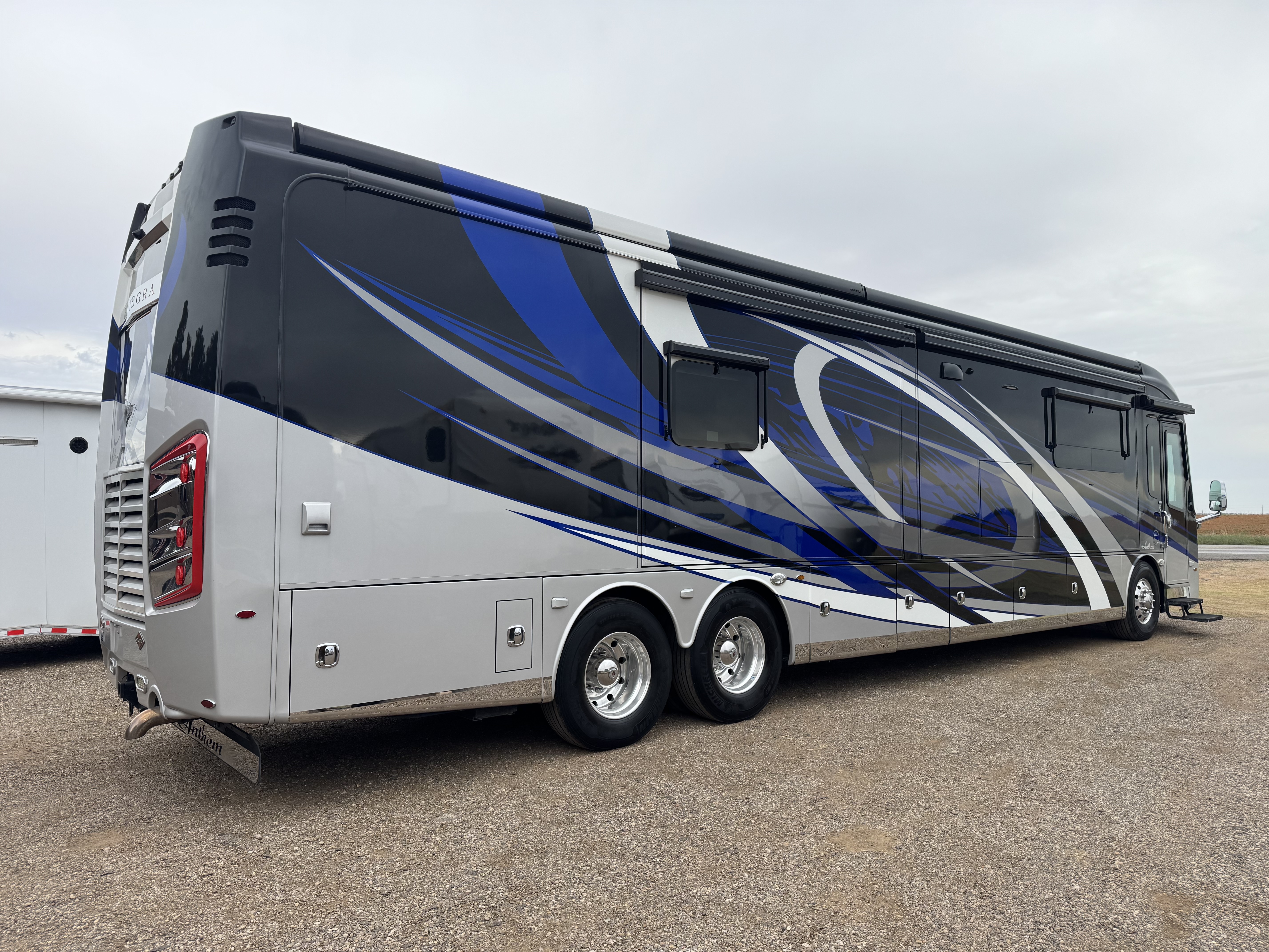 2020 Entegra Coach ANTHEM 44B in wolfforth TX
