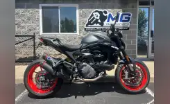 2021 Ducati MONSTER 937+ Sportbike