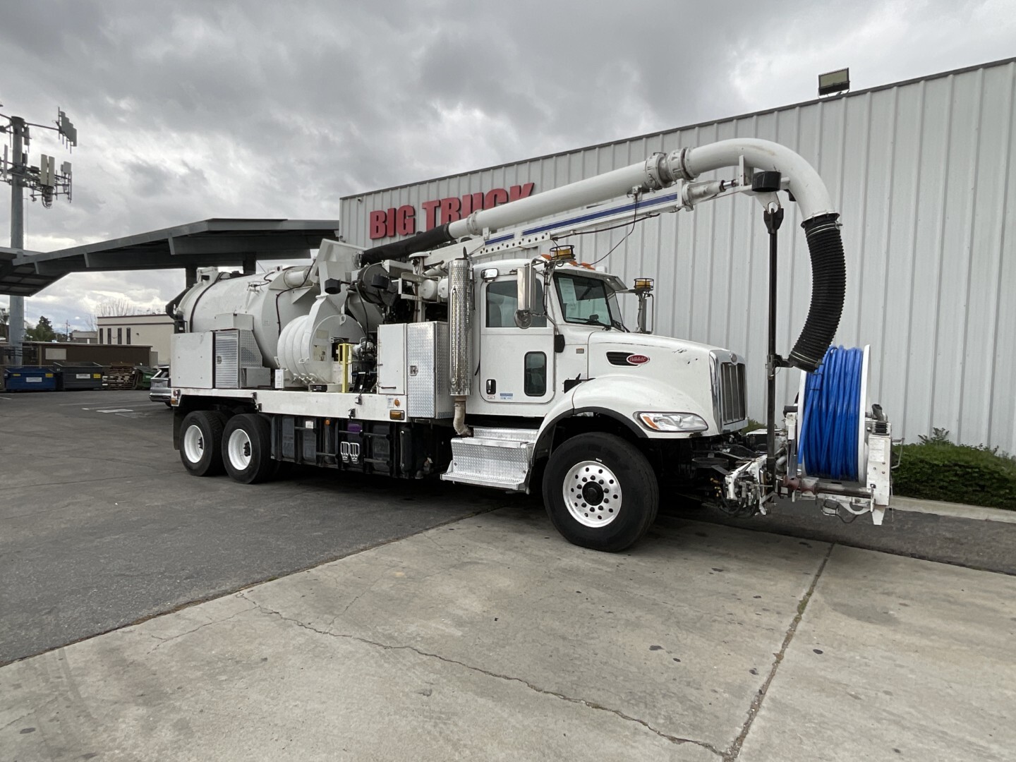 2013 Vac Con V309LHA in Fontana, CA