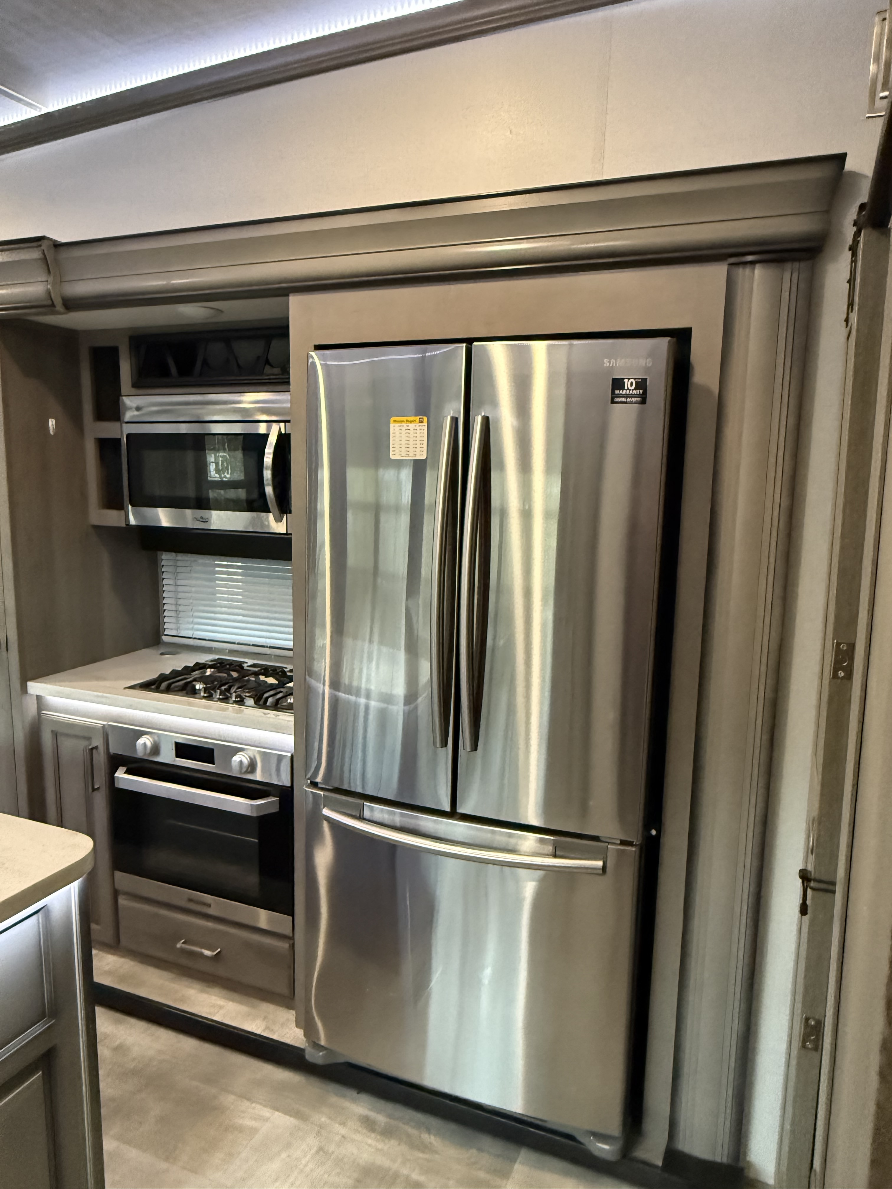 2020 Keystone MONTANA 3855BR in oconto falls WI