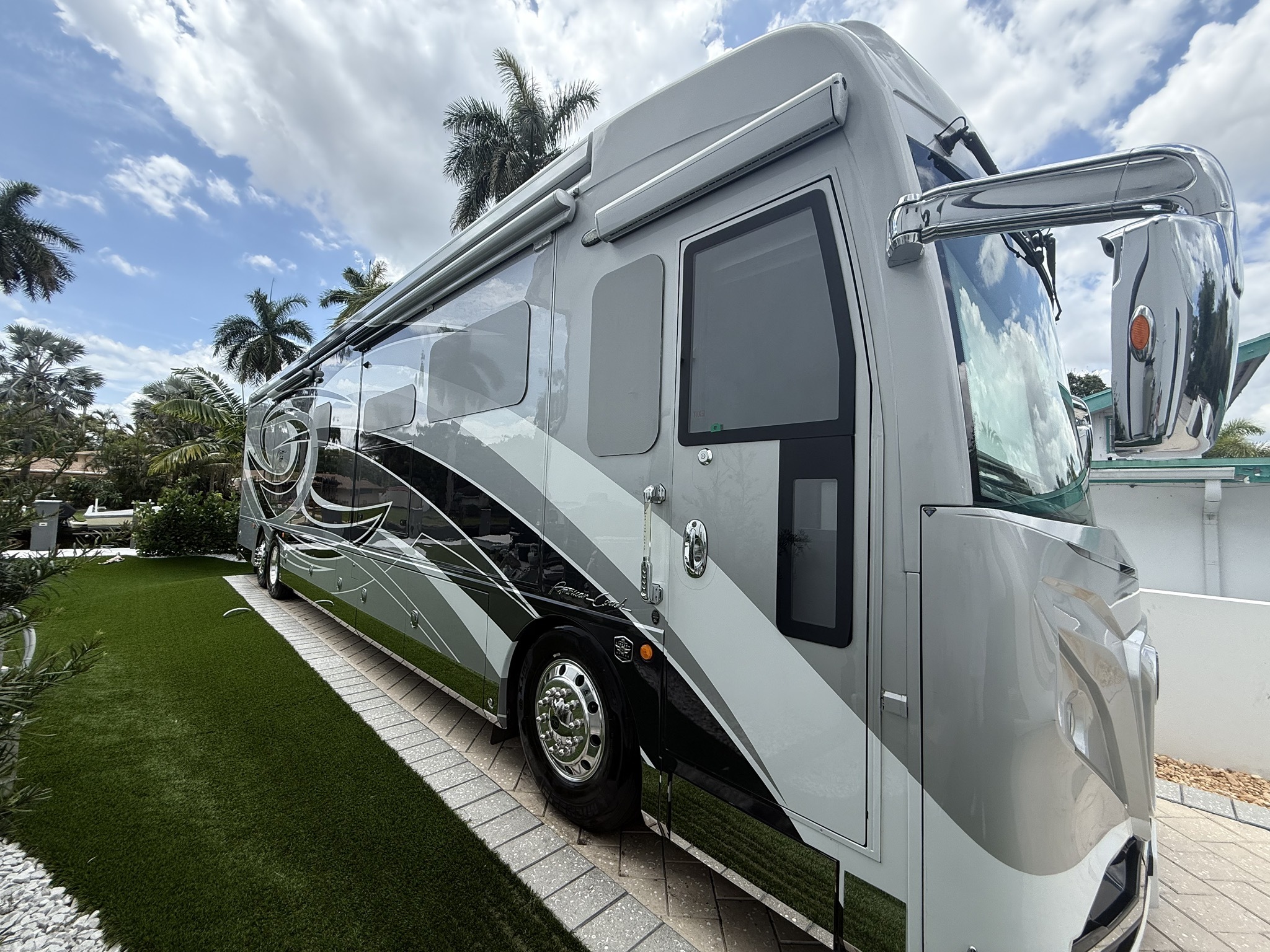 2022 American Coach AMERICAN EAGLE 45K RV
