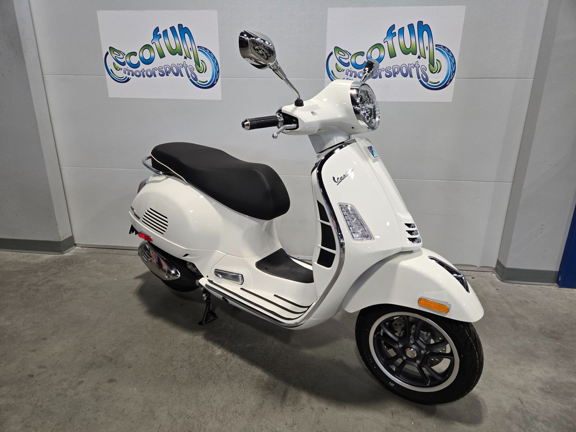 2025 Vespa GTS 310 Super 310 SUPER in Forest Lake, MN