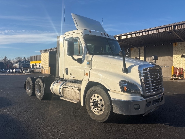 2019 FREIGHTLINER CASCADIA 125 in Cranbury, NJ