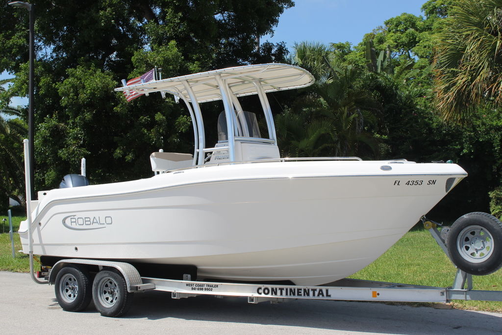 2019 Robalo R222 NAN in islamorada FL