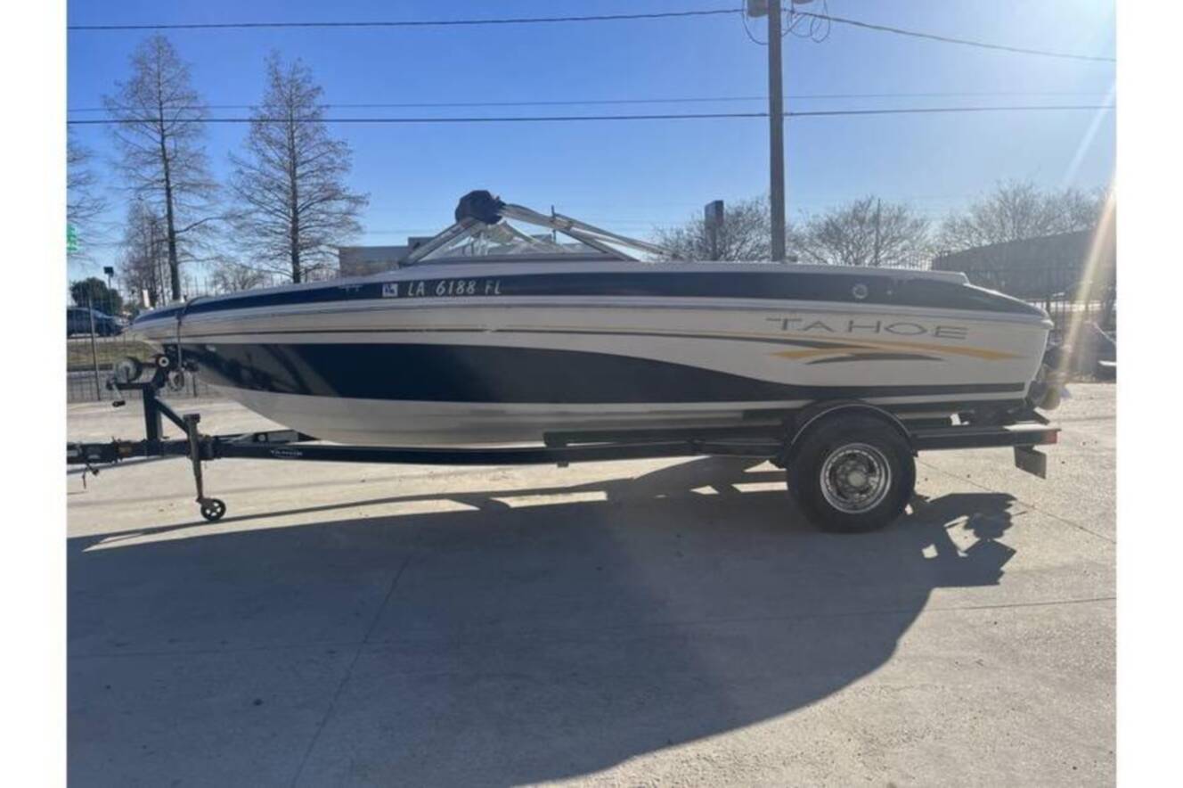 A photo of this 2006 Tahoe 206