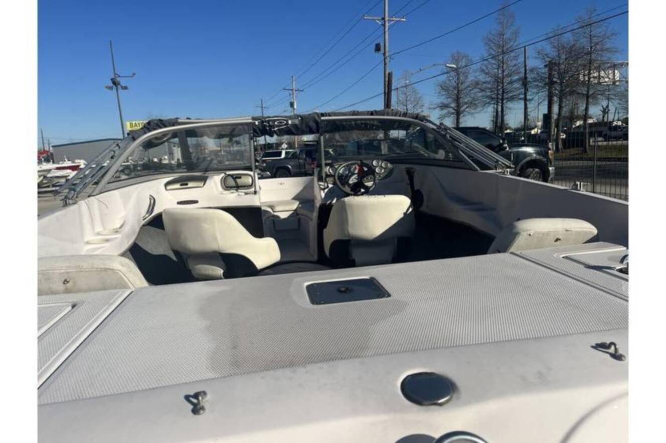 A photo of this 2006 Tahoe 206