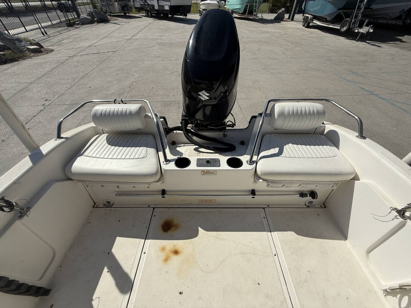 A photo of this 2002 Boston Whaler Ventura 160