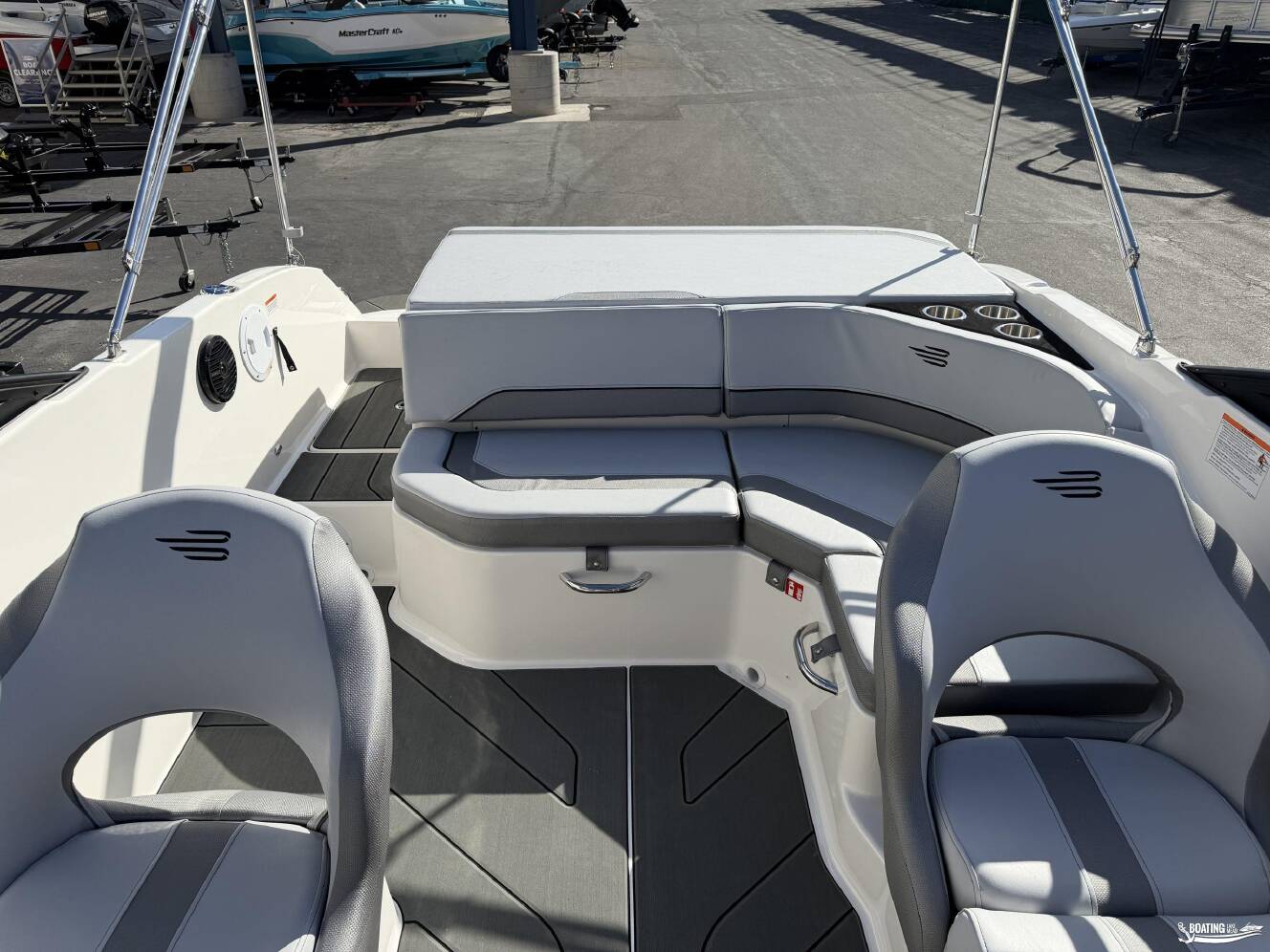 A photo of this 2026 Bayliner V20I