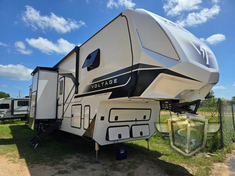 2026 Dutchmen Rv VOLTAGE V SERIES 4250 in bryan TX