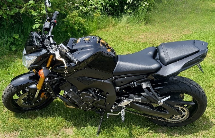 Black Ducati,honda,husqvarna,ktm,kawasaki,suzuki,yamaha Sportbike