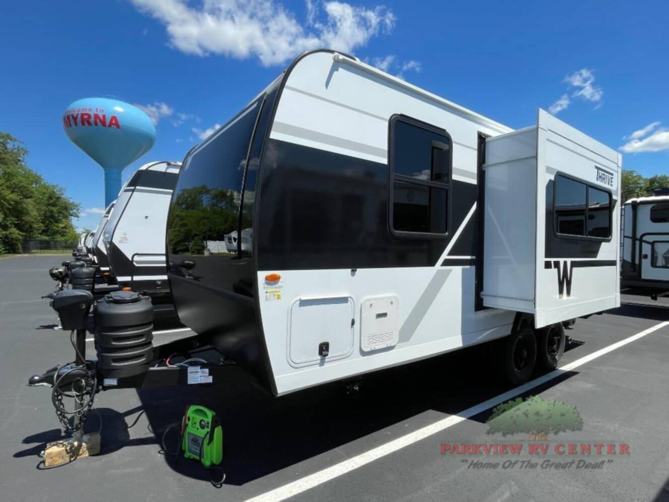 A photo of this 2026 Winnebago Thrive 18FBS